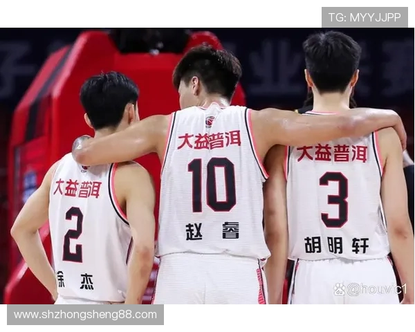 广州篮球队技术争议引发热议球迷与专家各抒己见探讨战术与裁判判罚