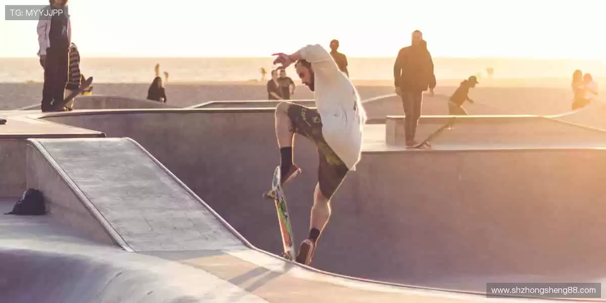 🎁👕 周边好物，粉丝专属！